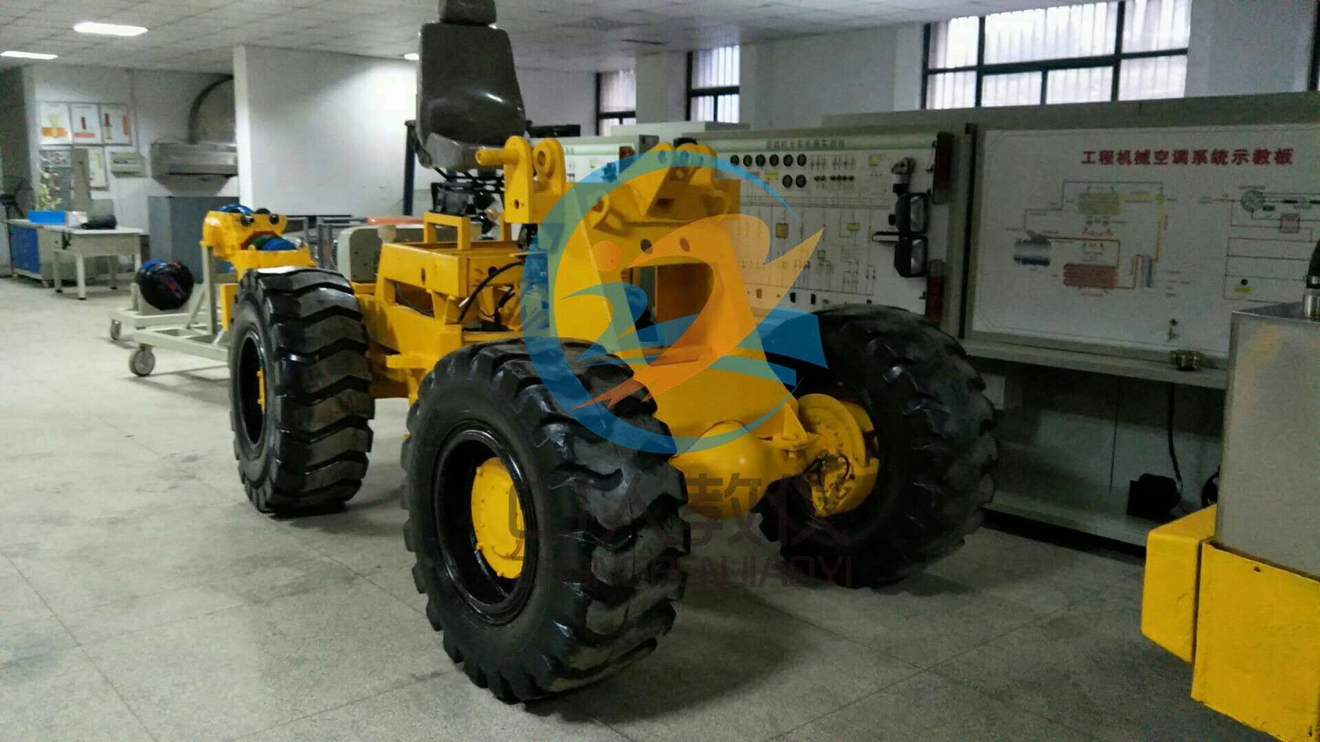 槽轮机构的现实利用实例图解大全,调理机器周期性速率动摇的方式(图3) 槽轮机构的现实利用实例图解大全,调理机器周期性速率动摇的方式(图3)